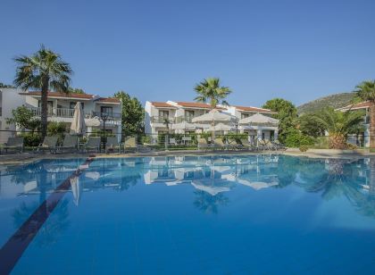 Golden Coast Hotel & Bungalows - All Inclusive