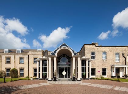 Mercure York Fairfield Manor Hotel