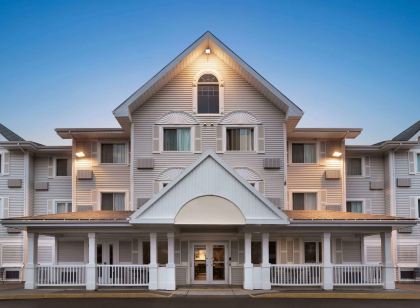 Travelodge Suites by Wyndham Moncton