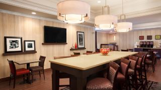 hampton-inn-boston-cambridge