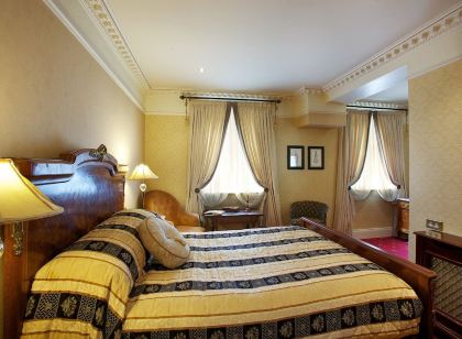 Arbutus Hotel