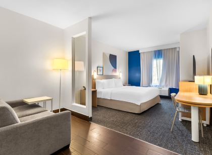 Spark by Hilton Pearland