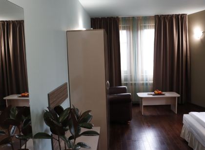 Roots Hotel and Wine Bar