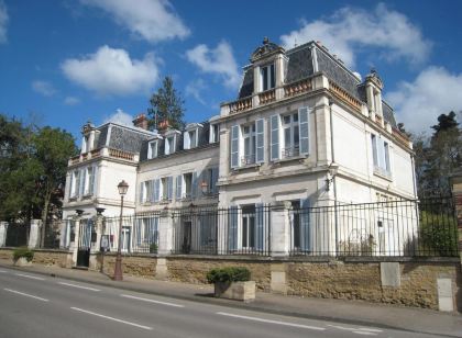 Logis Hôtel Les Maréchaux