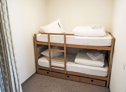 Apt C 015