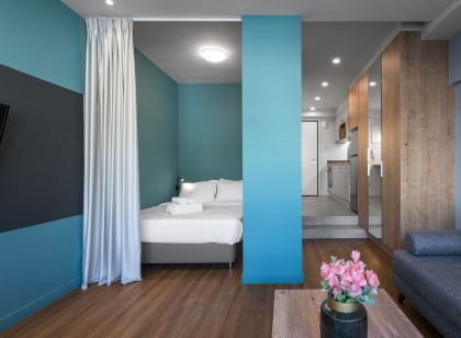 Big Apple Aprts, Nilie Hospitality Mgmt