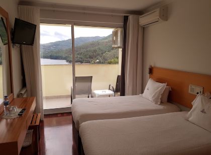 Hotel Lagoa Azul do Geres