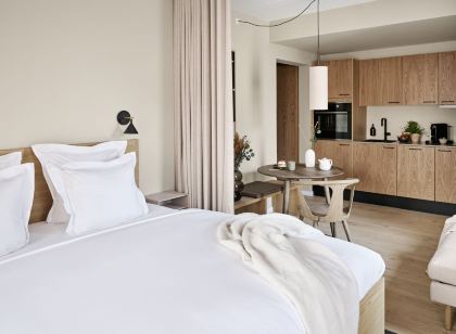 Aura Apartment Hotel