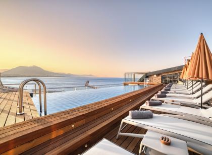 Numa Port Hotel