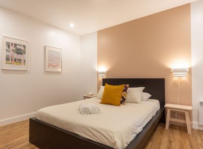 Auberge Saintlo Montréal Hostel