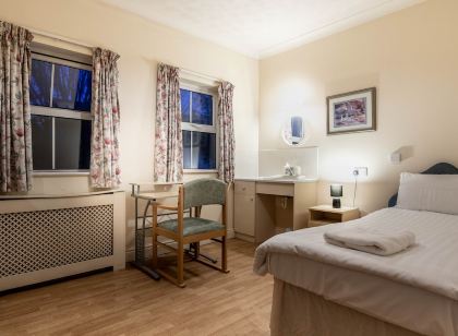Shelford Lodge