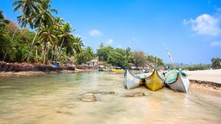 goroomgo-bluewhale-hostel-goa