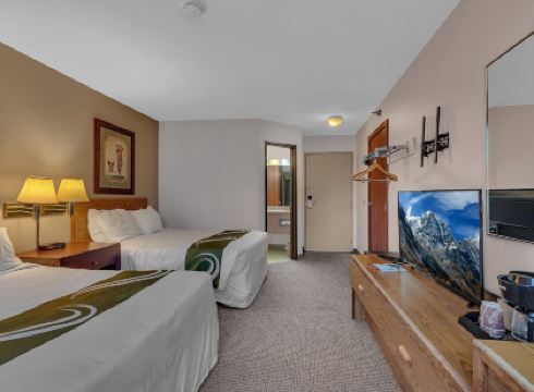 Nisswa Inn and Suites