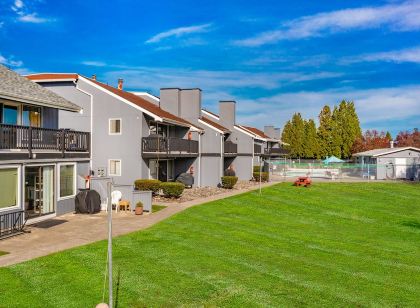 Cozy Birch Bay Summer Break • Hot Tub • 205