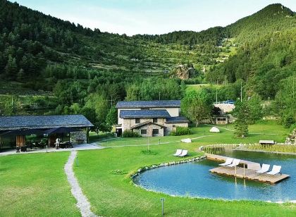 Les Pardines 1819 Mountain Suites & Spa