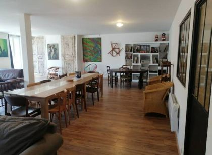 spacious, comfortable accommodation 1 h 15 from Paris