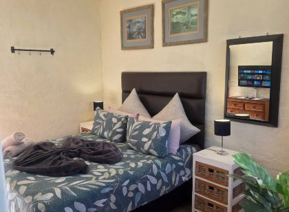Aloe Self Catering One Bedroom with Kitchenette