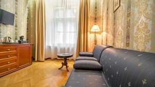 hotel-rott
