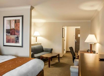 Spark by Hilton Cincinnati Fairfield