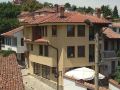 roots-hotel-and-wine-bar