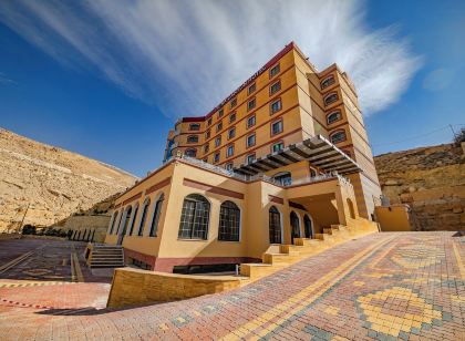 Petra Canyon Hotel