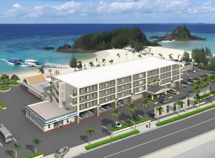 KARIYUSHI LCH.RESORT on The Beach