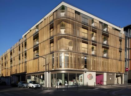 Adonis Lyon Dock Ouest