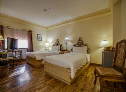 Roxas President's Inn