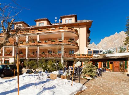 Boutique Hotel Villa Blu Cortina d'Ampezzo