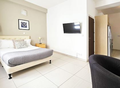 Phaedrus Living Ledras Residences 104