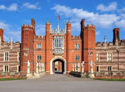 Heathrow Cottages B&B