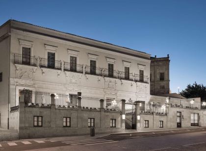 薩拉曼卡卡斯泰拉諾斯宮NH典藏飯店