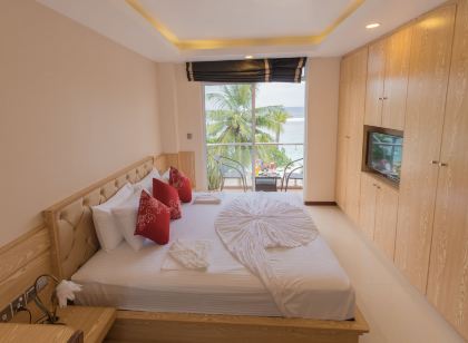 Hathaa Beach Maldives