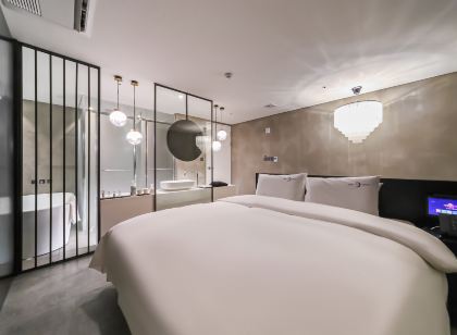 리자인호텔 (Hotel Lesign)