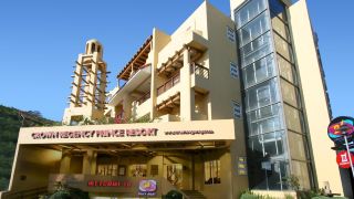 crown-regency-prince-resort