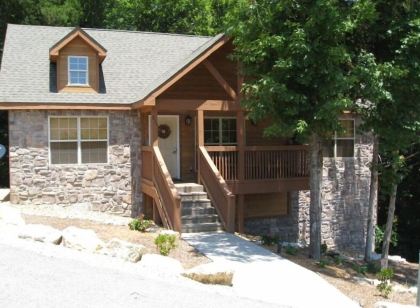 A Luxury Cabin in a Gated Golf Community
