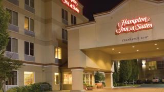 hampton-inn-and-suites-seattle-north-lynnwood