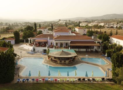 Akamanthea Holiday Village