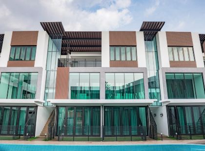 Hermitage Boutique House