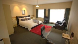 birchwood-manor