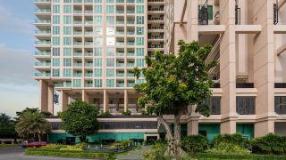 panoramic-sea-city-and-mountain-views-by-city-garden-tower