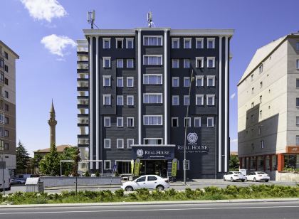 Real House Boutique Hotel