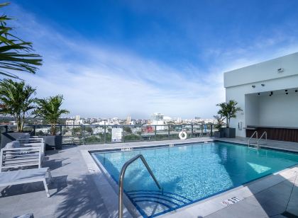 Smart Brickell Hotel