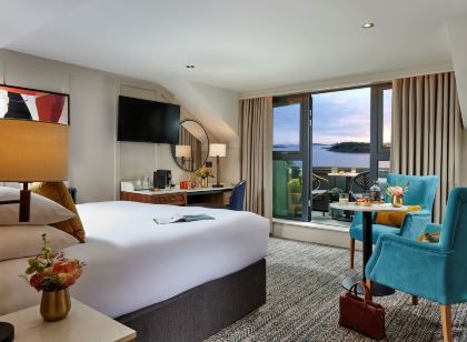 Westport Coast Hotel