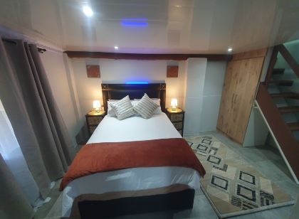 Blu light lodge
