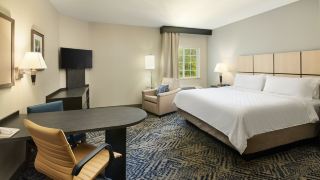 candlewood-suites-charleston-northwoods