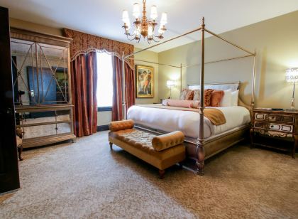The Detroit Club