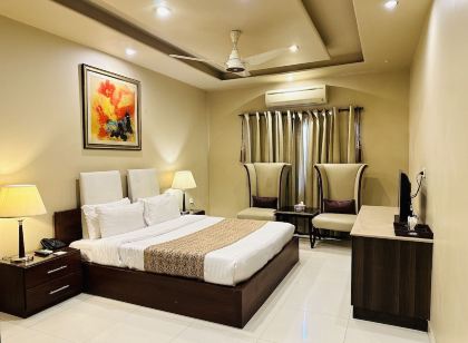 Grand Regent Hotel & Suites