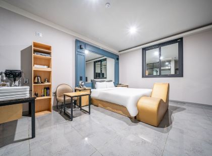 Mokpo Palace Self Check-in Hotel