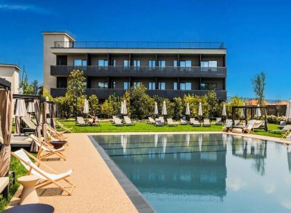 Como Hills Hotel